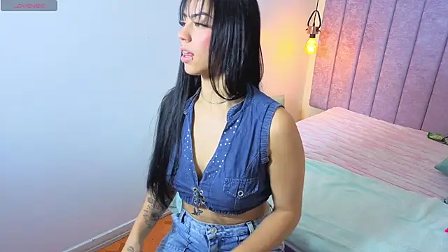 Chat XXX ao vivo de Emma-Burning