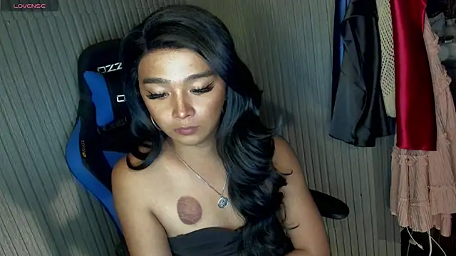 TrinityFucksYou Adlı Modelin Canlı XXX Sohbeti