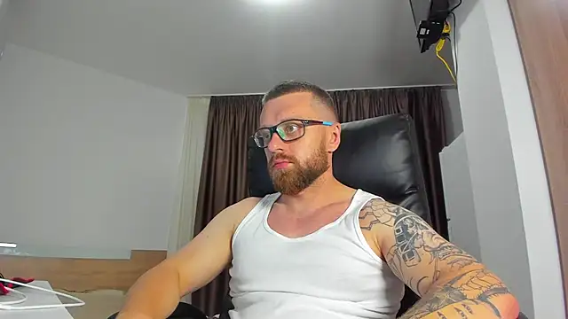 Findom_guy XXX чат на живо