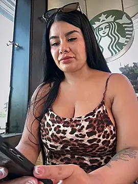 Chat +18 de Issane_Peru ao vivo