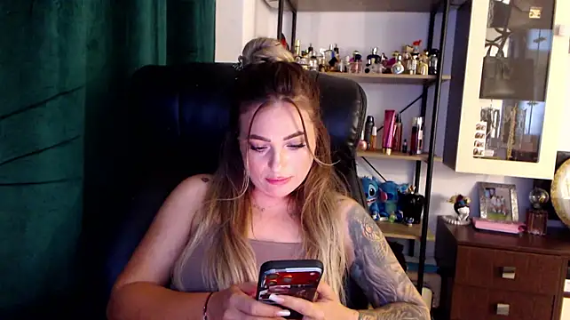 XXX chat uživo modela Rania_Stitch