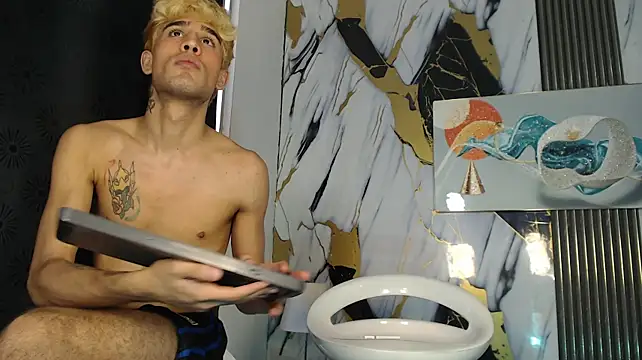 BIG_LOVERS33 Show in webcam