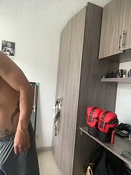 Taylor_DiamondBoy: онлайн-секс-чат