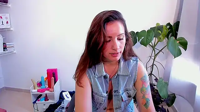 Chat +18 de vanessabrown_ ao vivo