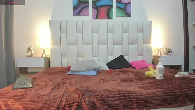 mask_red_girl's Live XXX Chat