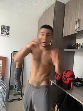 XXX chat uživo modela Taylor_DiamondBoy