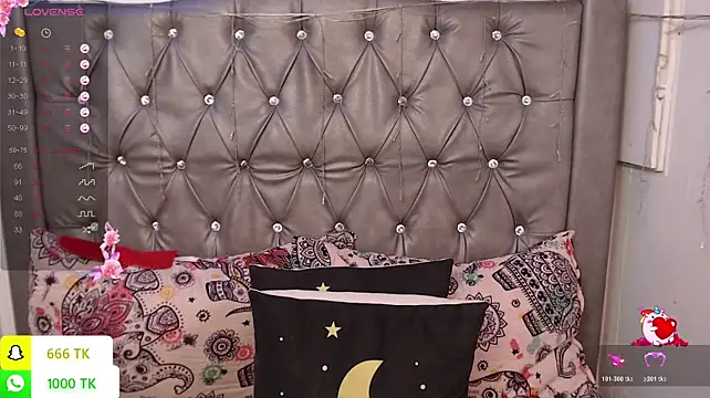 دردشة LAILAGUMMY الجنسية المباشرة
