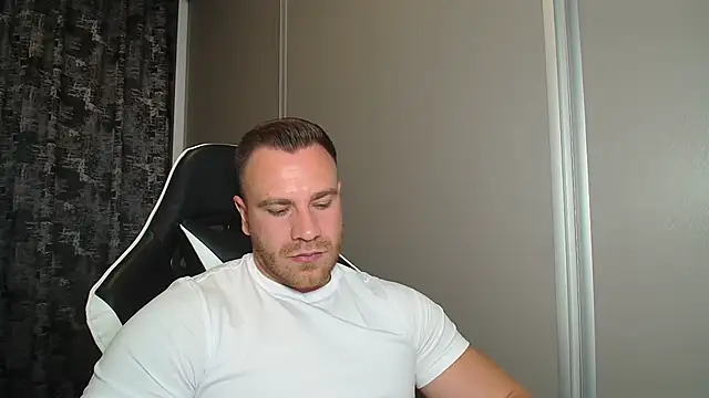Thori92 Show in webcam