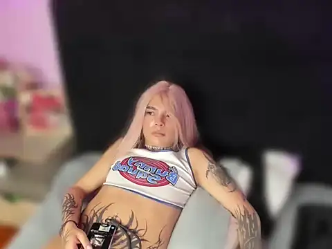 Makii_XOXO: απευθείας συνομιλία ΧΧΧ