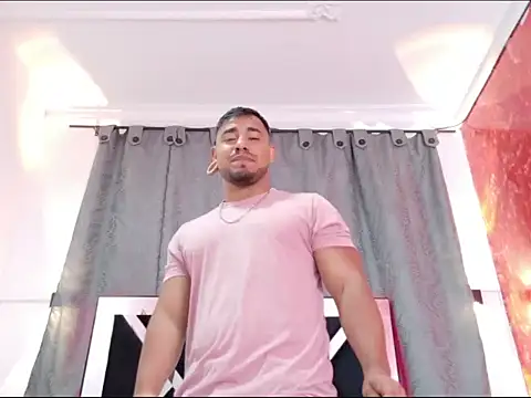 Онлайн чат XXX DrakeEvans