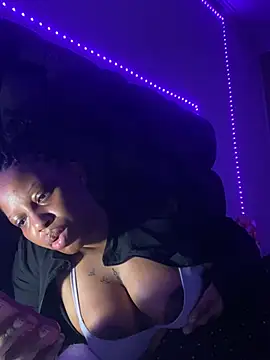 RainBougie's Live XXX Chat