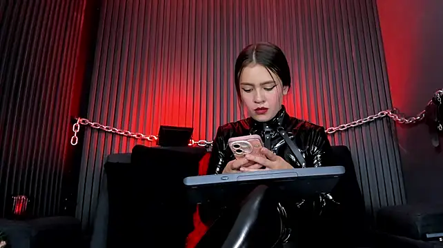 DemetraStone live XXX chat