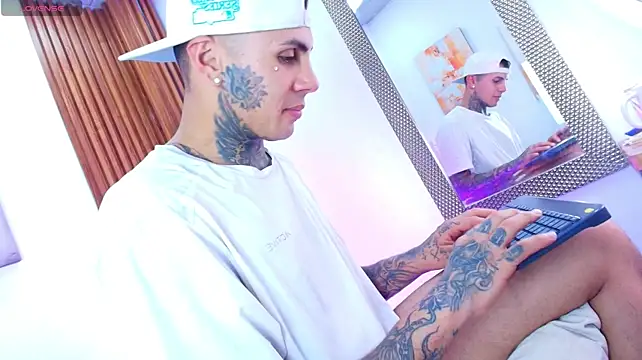 Liam_Ink Live XXX-chat