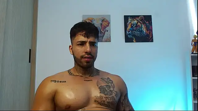 Chat XXX ao vivo de Jacobb_Phoenix