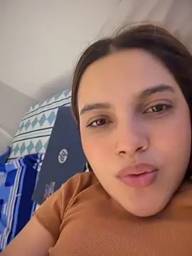 Chat +18 de Colibri_xxx ao vivo