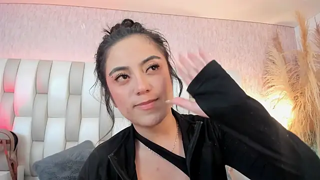 Rebeca_jones Adlı Modelin Canlı XXX Sohbeti