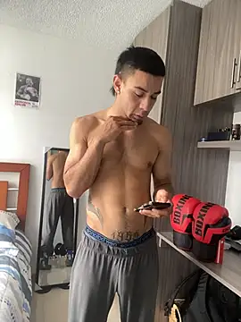 Chat +18 de Taylor_DiamondBoy ao vivo