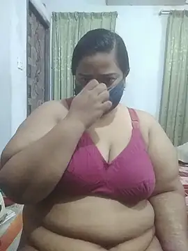 XXX chat uživo modela momo_loves
