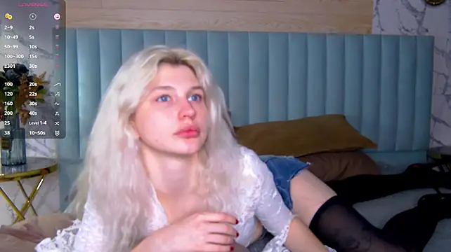 AshlyCross Adlı Modelin Canlı XXX Sohbeti