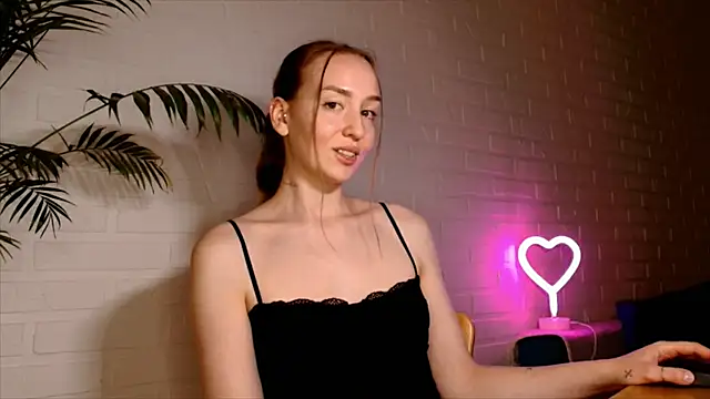 WhitePrincessLuna Adlı Modelin Canlı XXX Sohbeti