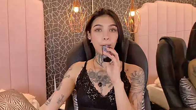 aa_lunit Chat XXX in diretta