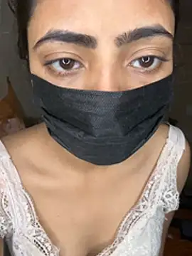 Lusty_cherry Adlı Modelin Canlı XXX Sohbeti