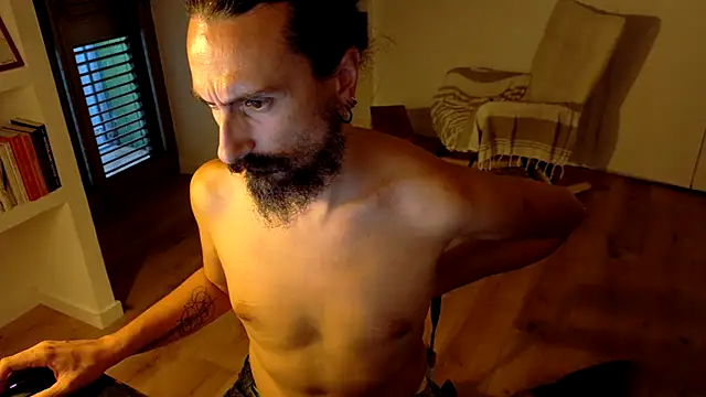 Mrkurt86 XXX чат на живо