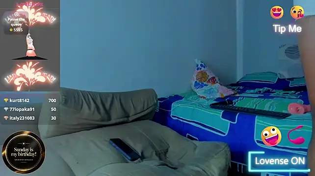 XXX chat uživo modela Toony_Dee