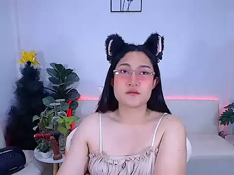 plysaithailand Adlı Modelin Canlı XXX Sohbeti