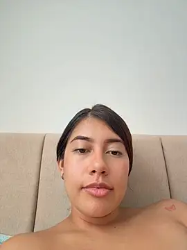 Saracalderon Adlı Modelin Canlı XXX Sohbeti