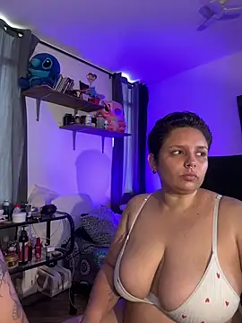 Chat +18 de Mabelydani ao vivo
