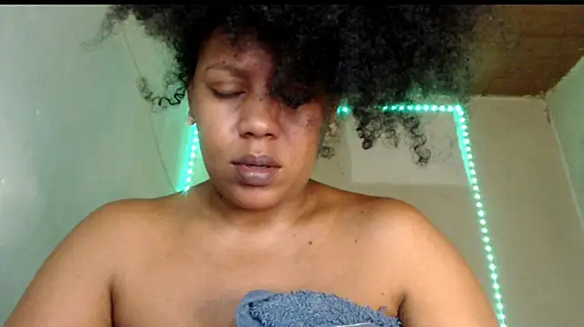 Chat XXX en directo de cherry_cleou