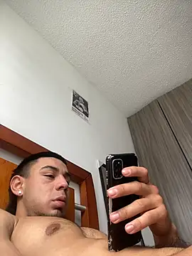 Taylor_DiamondBoy Chat XXX live