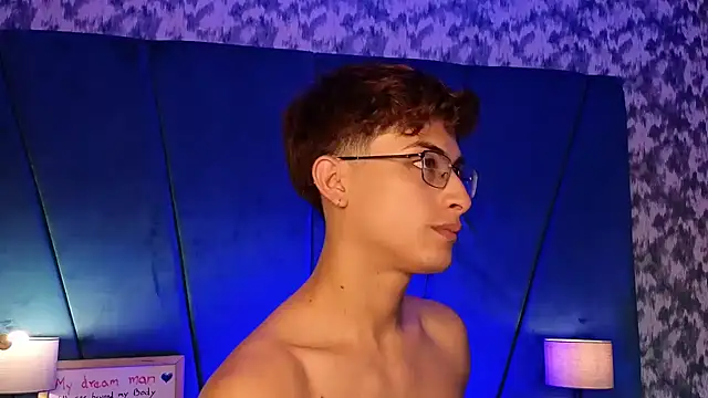 Chat XXX Live Aaron_Eze