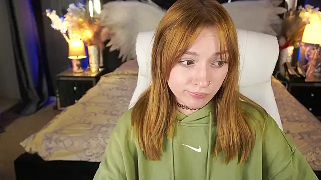 Živý XXX chat LizzaMoonn