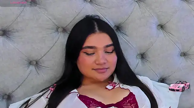 Chat XXX en directo de LiiaBloom