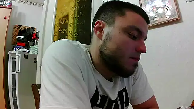 XXX chat uživo modela Yashax