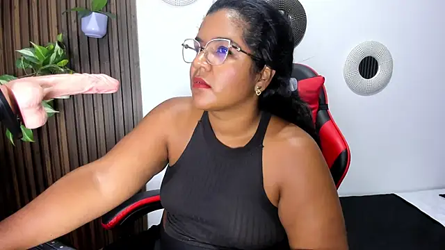 Slutty_Vicky Live XXX-chat