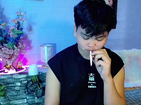 צ'אט XXX בשידור חי של Rain_cum