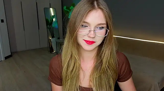 linakorvin Chat XXX in diretta
