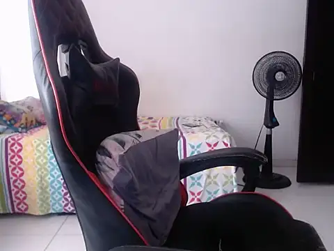 XXX chat uživo modela Adriana_0312