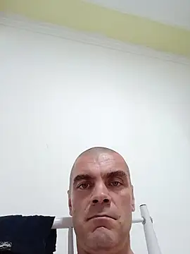 SIRMASTERDOMINATORXXL Adlı Modelin Canlı XXX Sohbeti