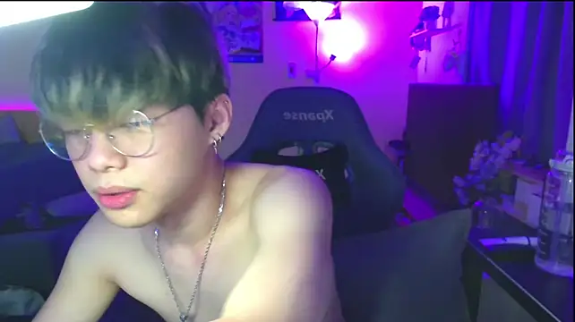 Hitoshi1210 Show in webcam