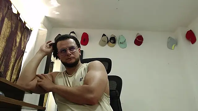 XXX chat uživo modela cloudsxxx