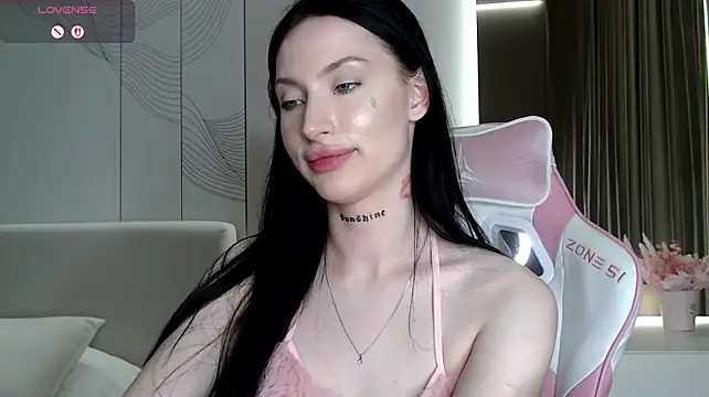XXX chat uživo modela JenniferQueen11