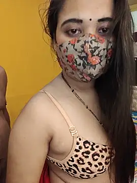 MONAJI_HOT – Kamerová šou