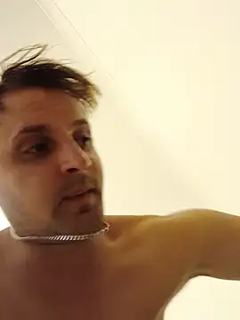 Levarboy Chat XXX live