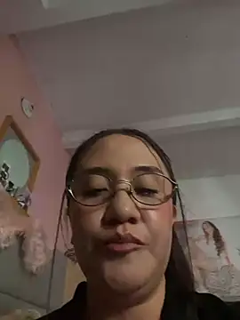 XXX chat uživo modela Melody_Fox26