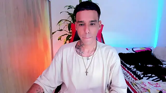 Chat XXX Live Damianwhite