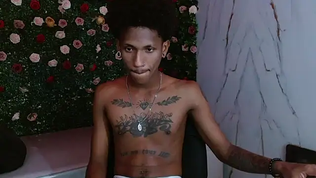 XXX chat uživo modela ManSant